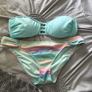 Women’s mix and match bikinis